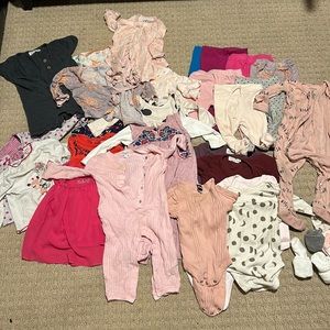 Lot of 6-9 ish M baby clothes - girls